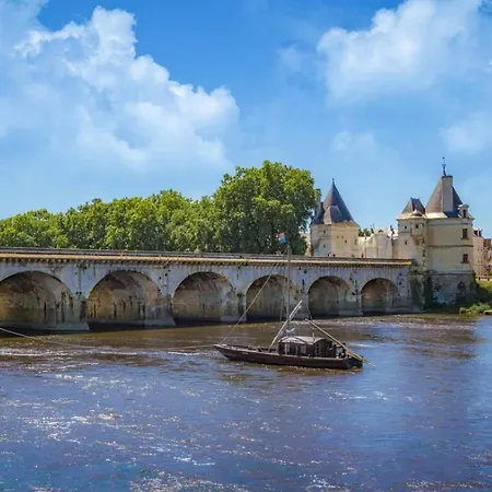 Rio - Confortable Avec Jardin D'ete I Proche Gare Et Centre Châtellerault